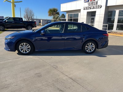 2025 Toyota Camry Hybrid LE