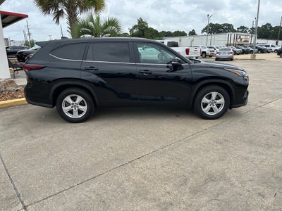 2025 Toyota Highlander LE