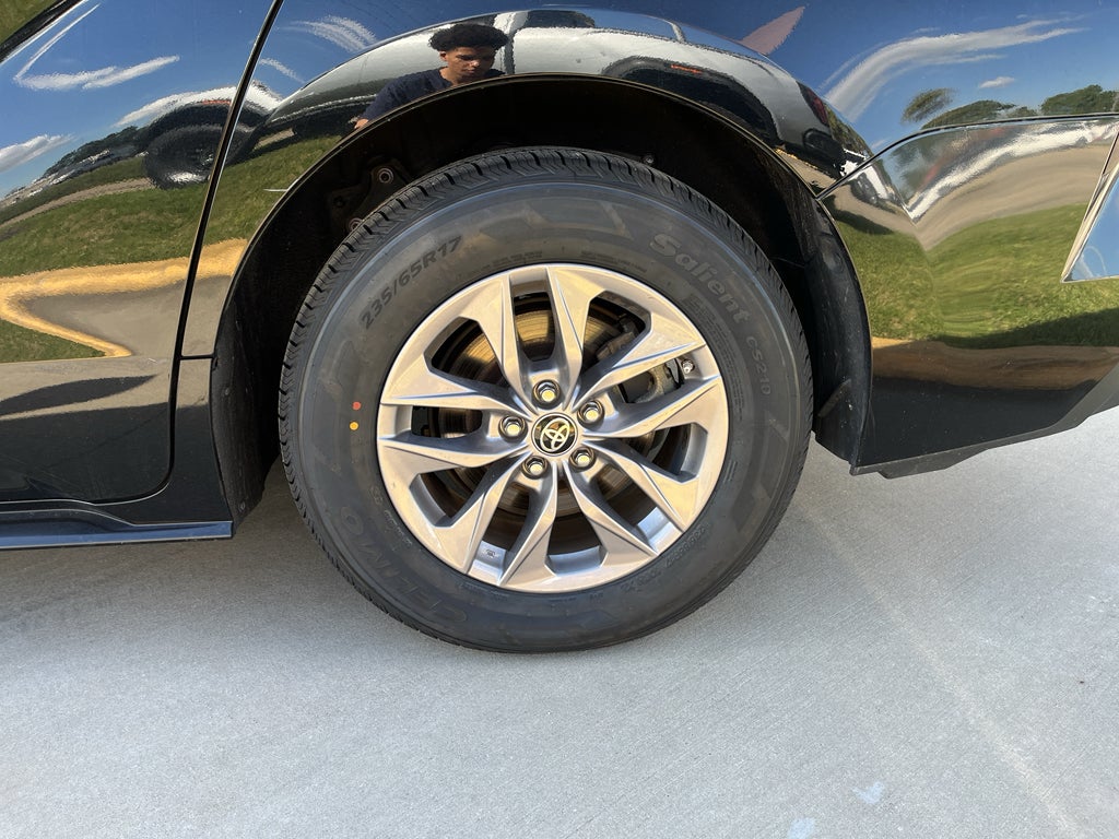 2024 Toyota Sienna LE