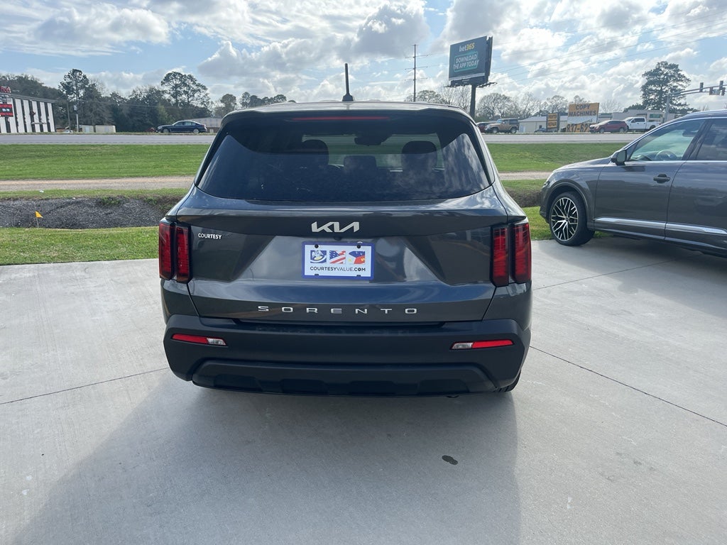 2022 Kia Sorento LX