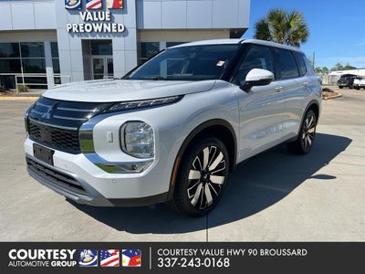 2025 Mitsubishi Outlander Base