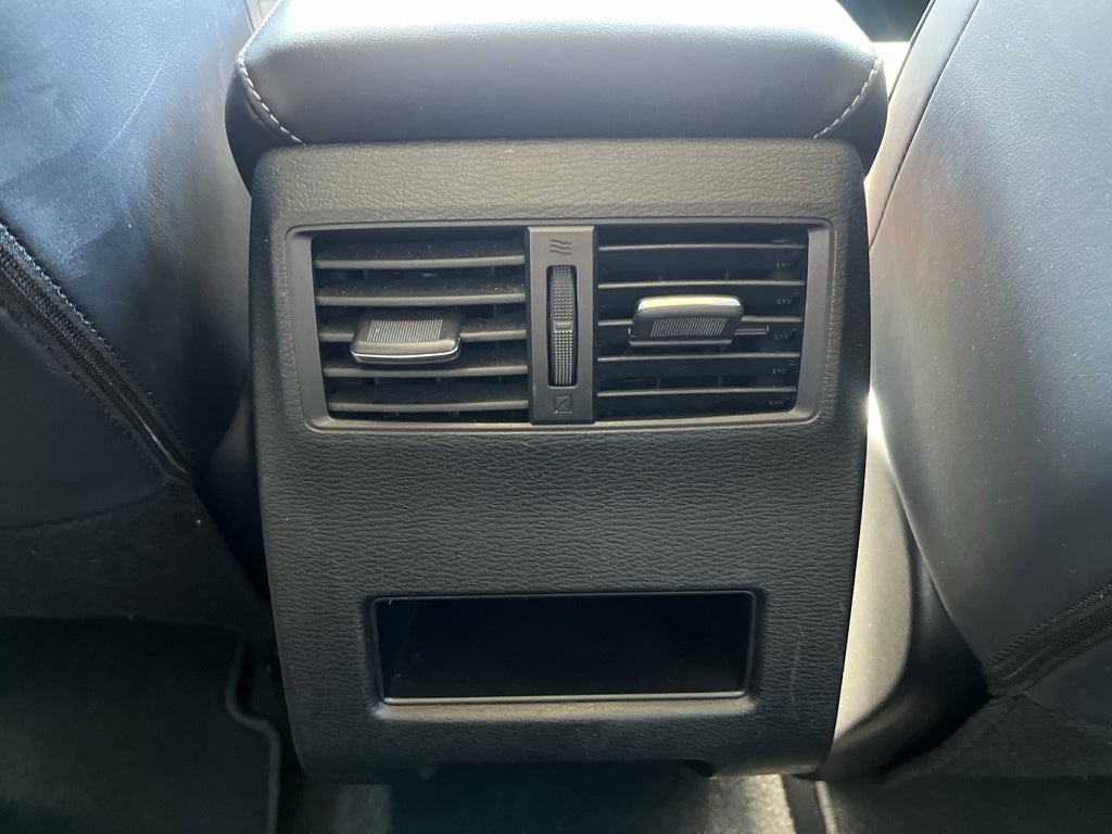 2025 Mitsubishi Outlander Base