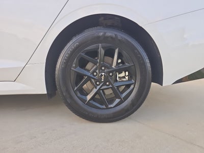 2025 Kia K5 LXS