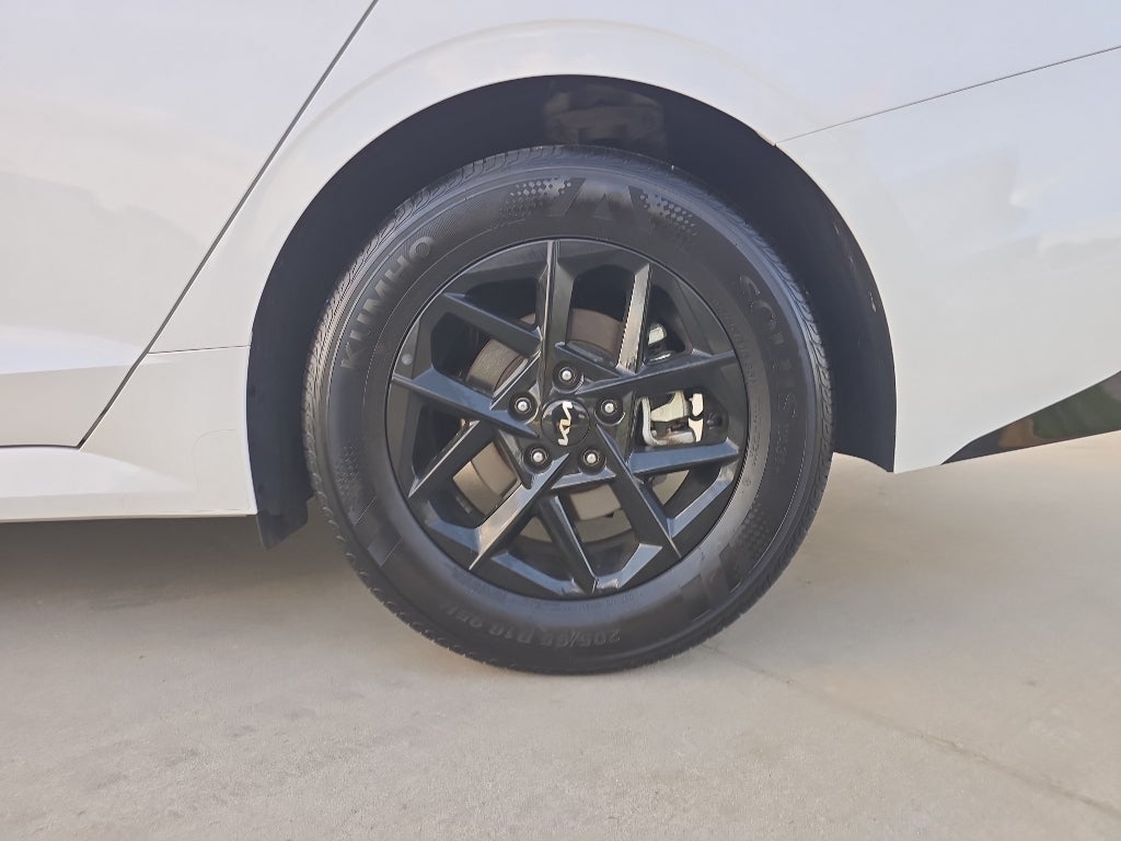 2025 Kia K5 LXS